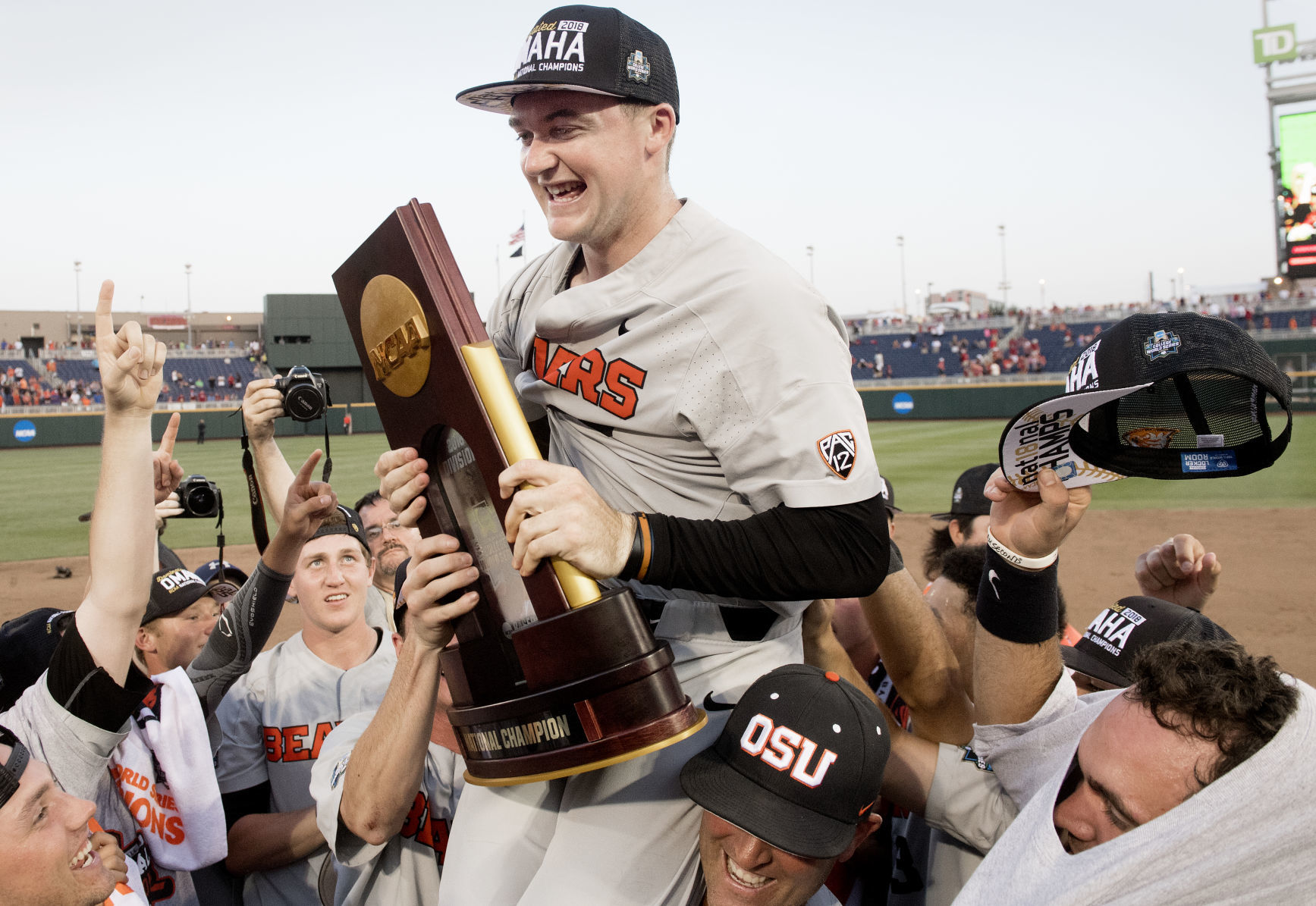Beavers celebrate in Omaha
